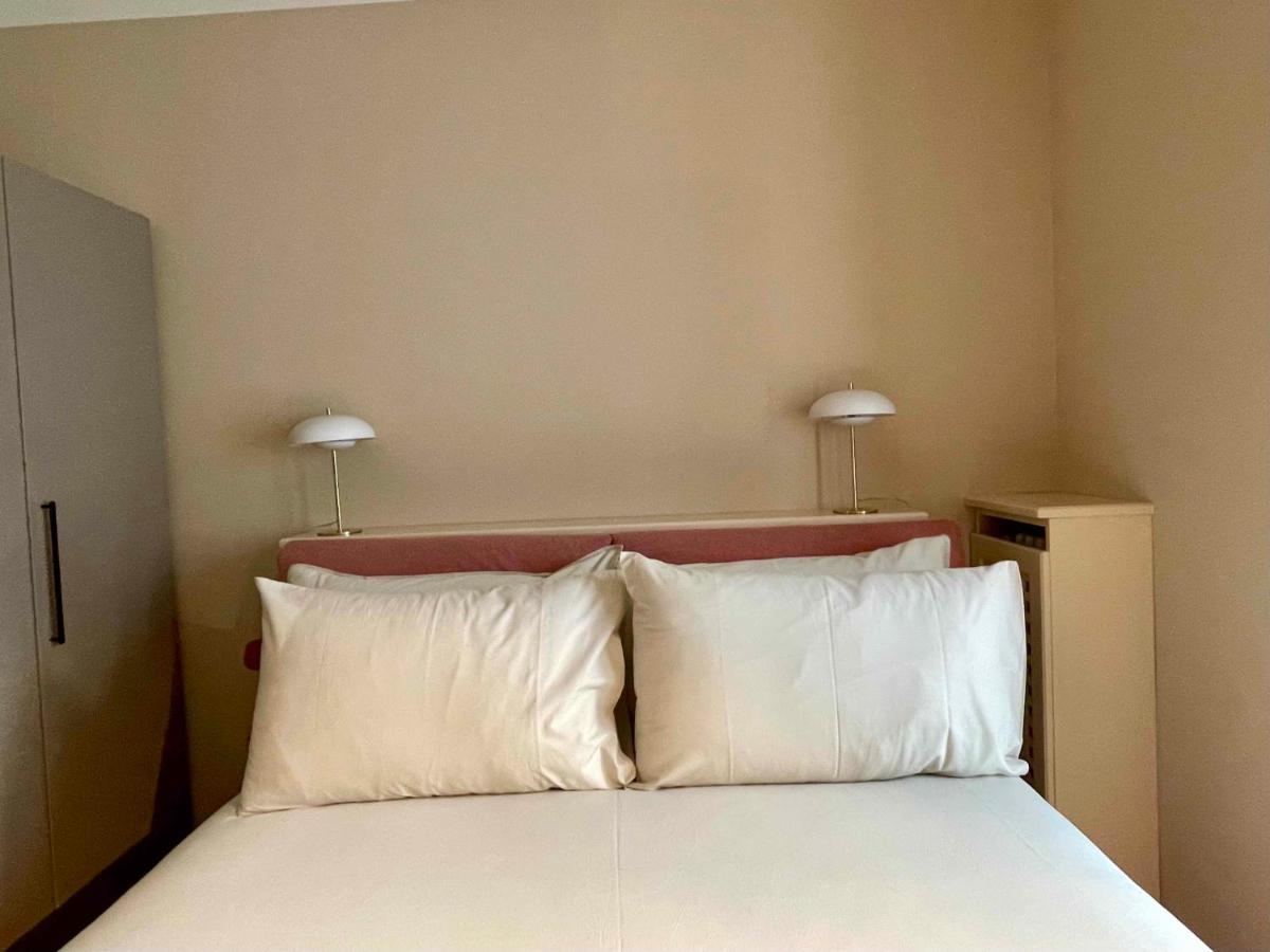Ca Bela - Moscova Apartment Milan Bagian luar foto